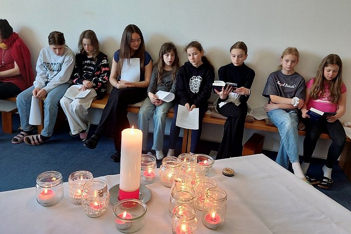 BNW mladší - listopad